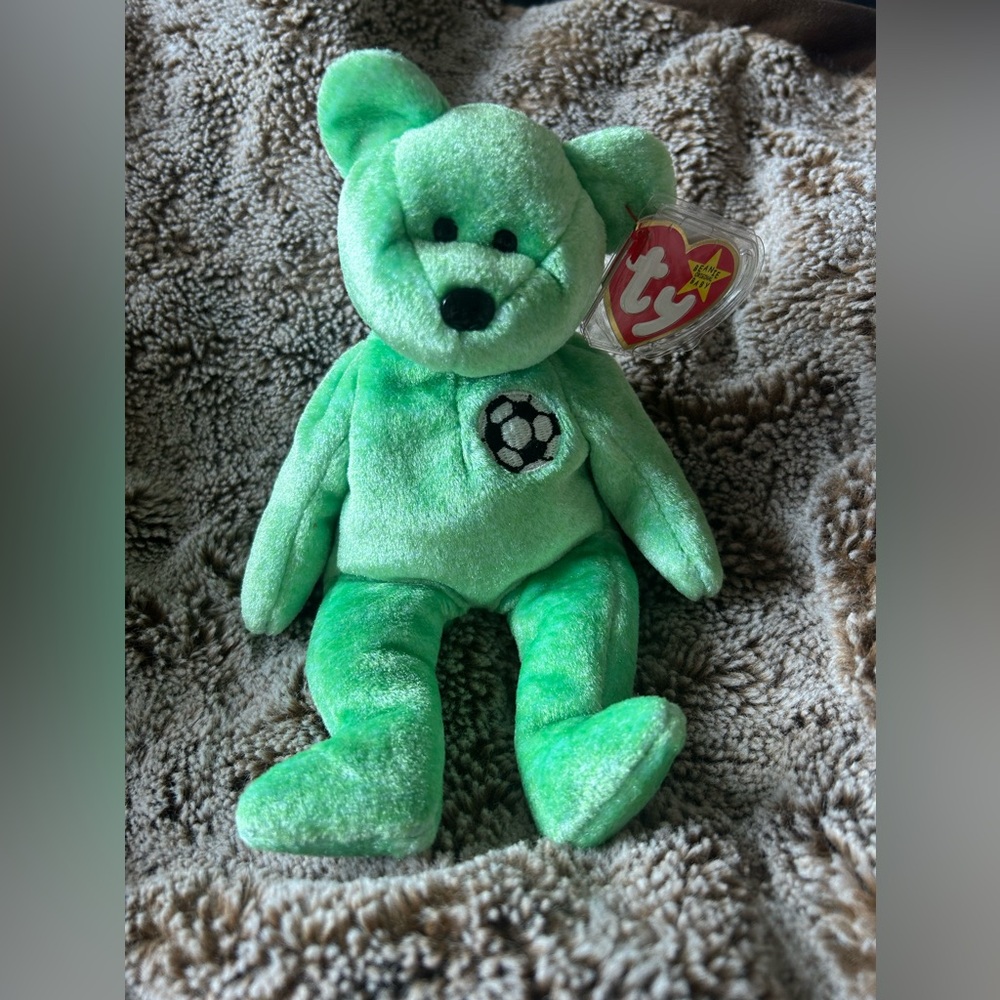 TY Beanie Baby Kicks Bear